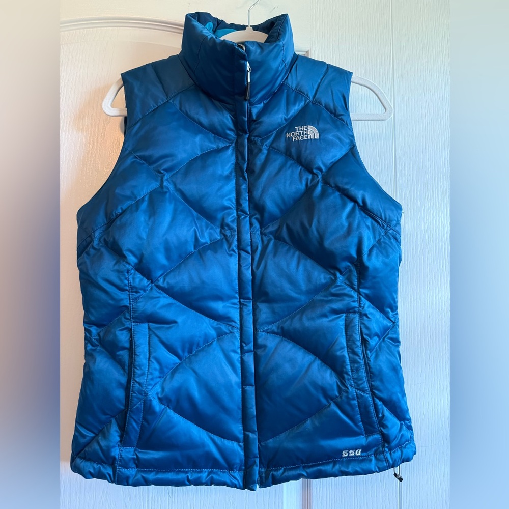 The North Face Women's 550 Blue Puffer Vest, Size Medium